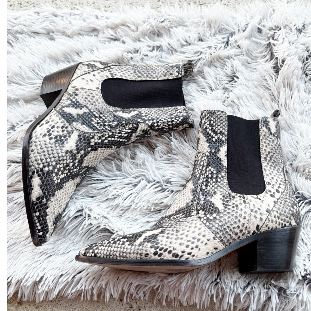 Paige Willa Snakeskin Leather Booties‎